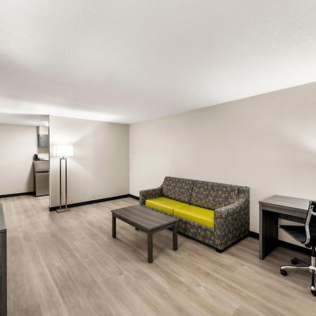 Clarion Pointe Rhinelander Downtown Hotel Exterior foto